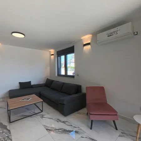 Premium Sun With Private Pool Lejlighed Krk Town