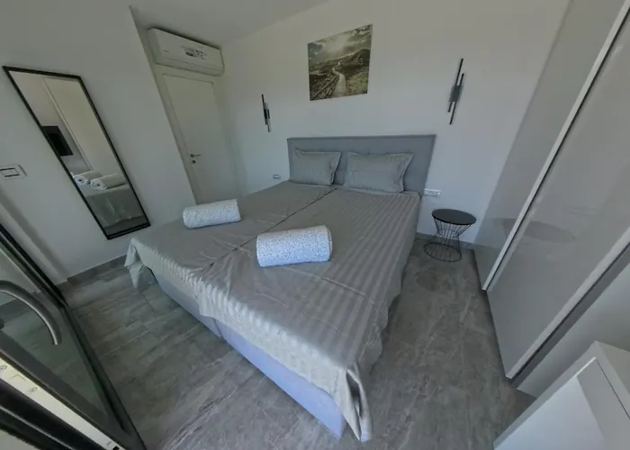 Premium Sun With Private Pool Apartman Krk Town