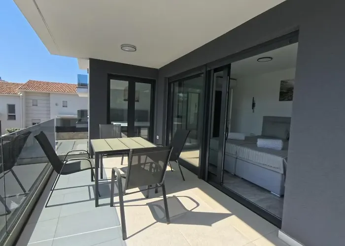 Premium Sun With Private Pool Apartman *