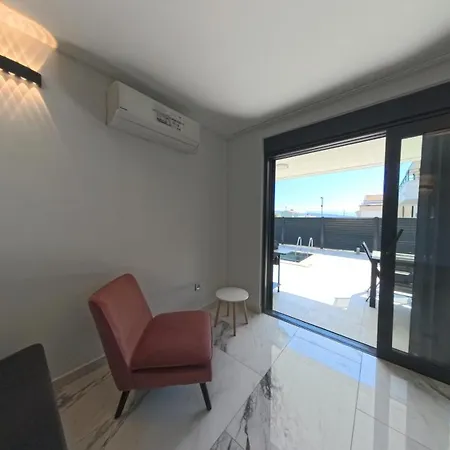 Premium Sun With Private Pool Apartment