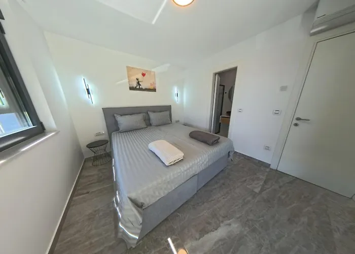 Premium Sun With Private Pool Apartment Krk Town