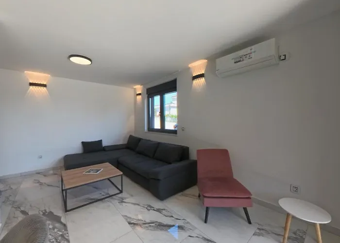 Premium Sun With Private Pool Apartment Krk Town